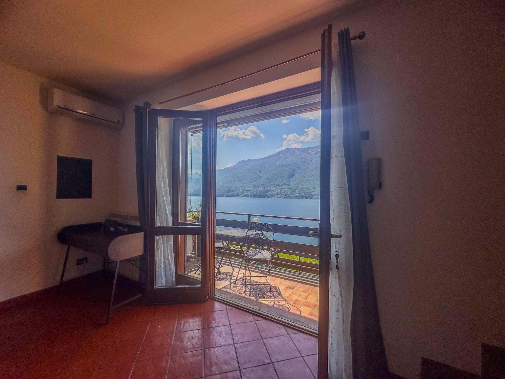 Appartamento A Due Passi Dal Lago Con Box Dorio Esterno foto